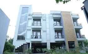 Royal Residence On Sohna Road